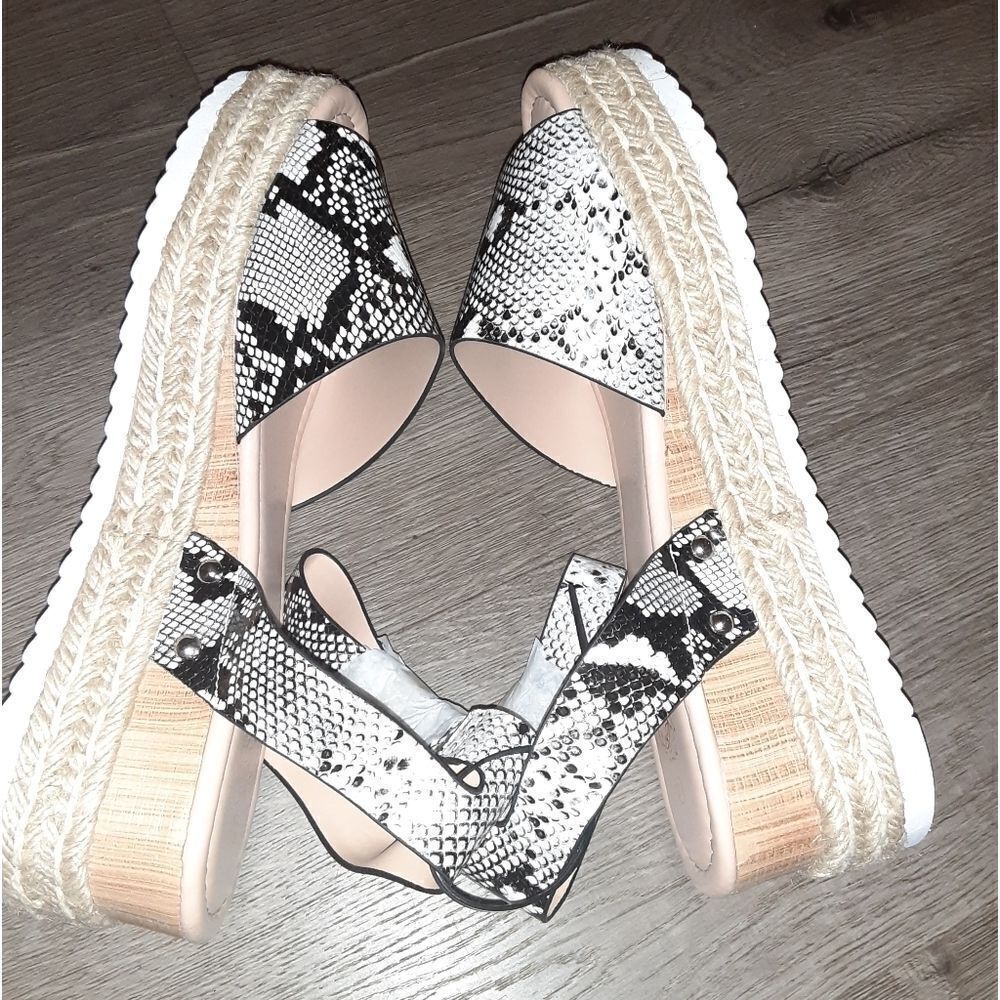 Women's Snake-Print Wedge Sandals, Platform, Size 10 - Picture 4 of 10
